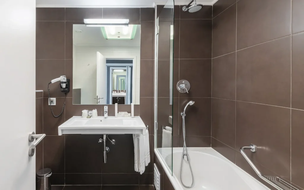 Alvorbaia bathroom 2